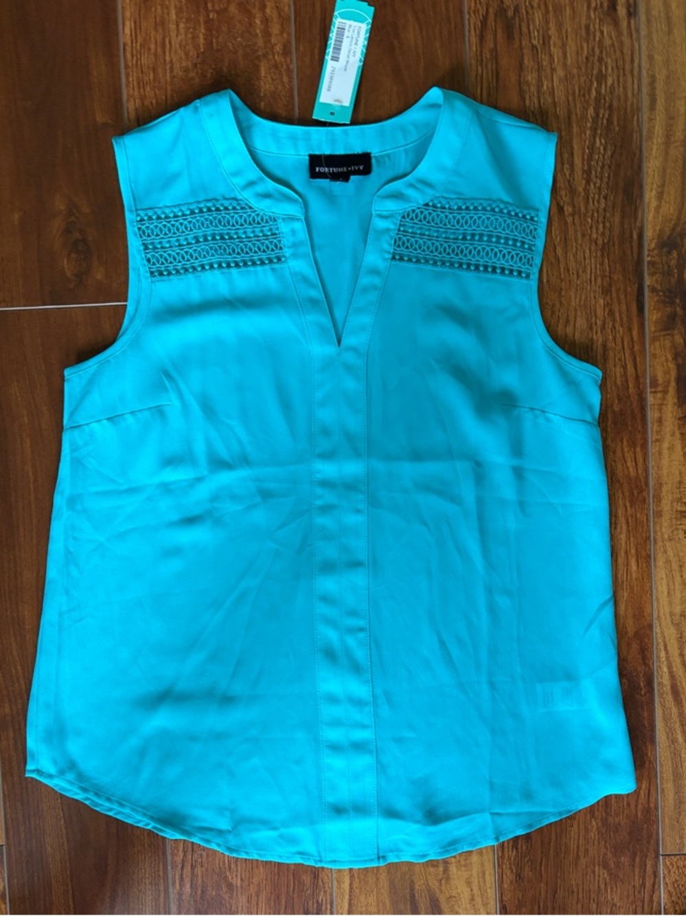 Fortune+Vivy Turquoise Sleeveless V-Neck Embroidered Blouse